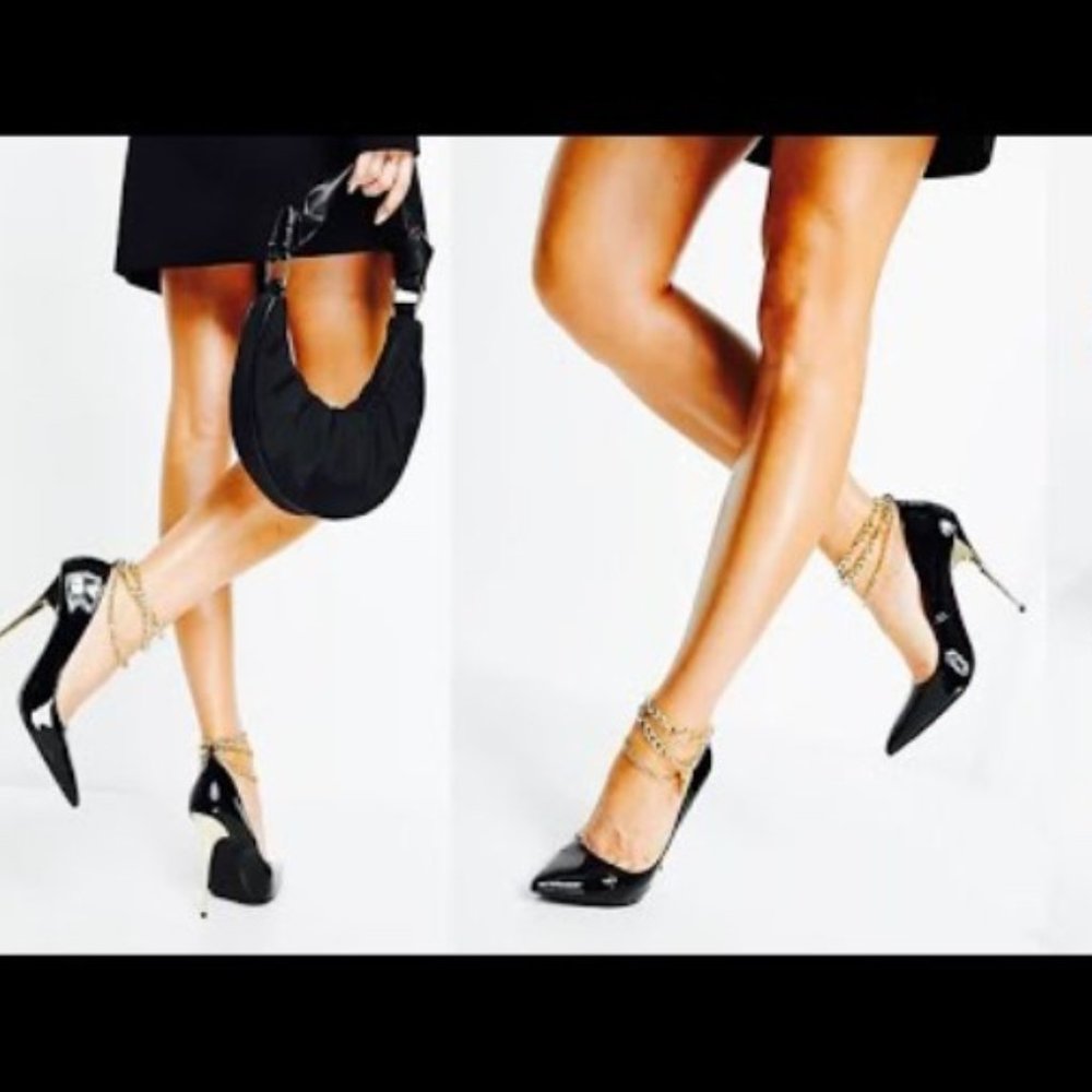 8 High Heel Pump shoes with padlock detail in black, FETISH